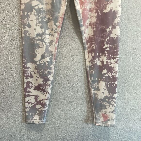 NEW Glyder Sultry Legging in Candy Tie Dye Size Small - Picture 4 of 10